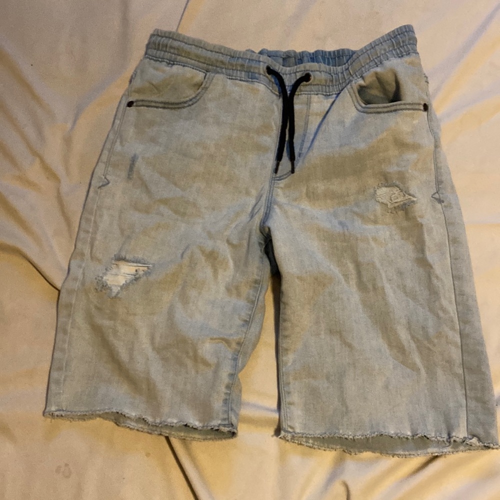 Art class ripped jean shorts